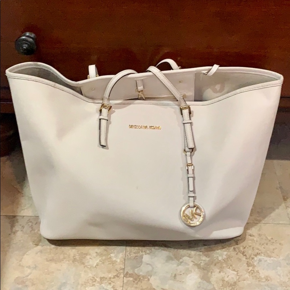 Micheal Kors Off White Jet Set Tote